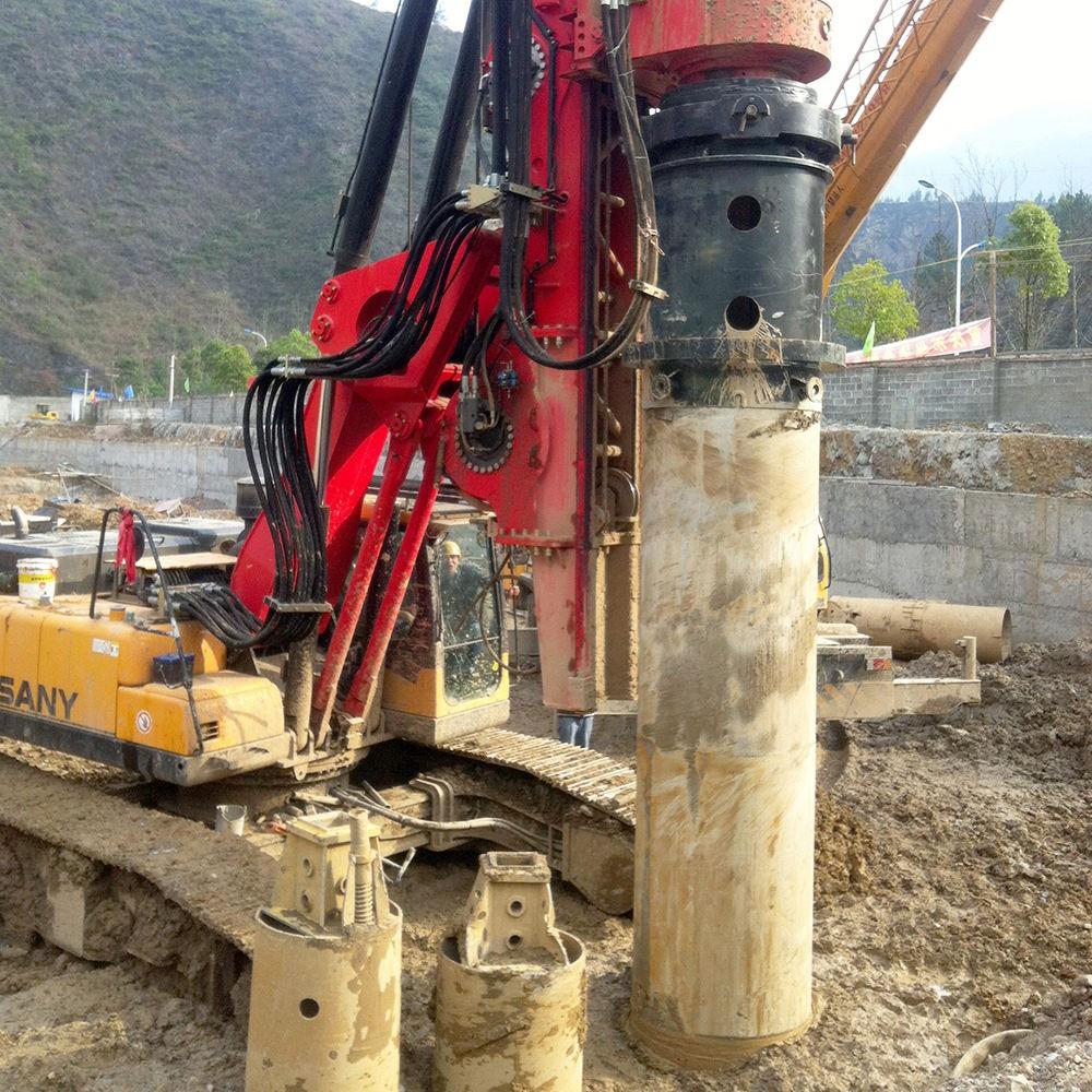 Double wall casing installation during rotary drilling for bored pile construction