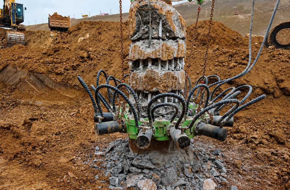 hydraulic pile breaker for bored pile head removal