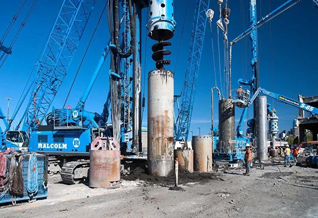 Double wall casing used in large diameter bored pile foundation construction