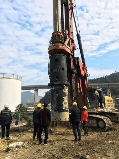 How Does Full Casing Construction Work?